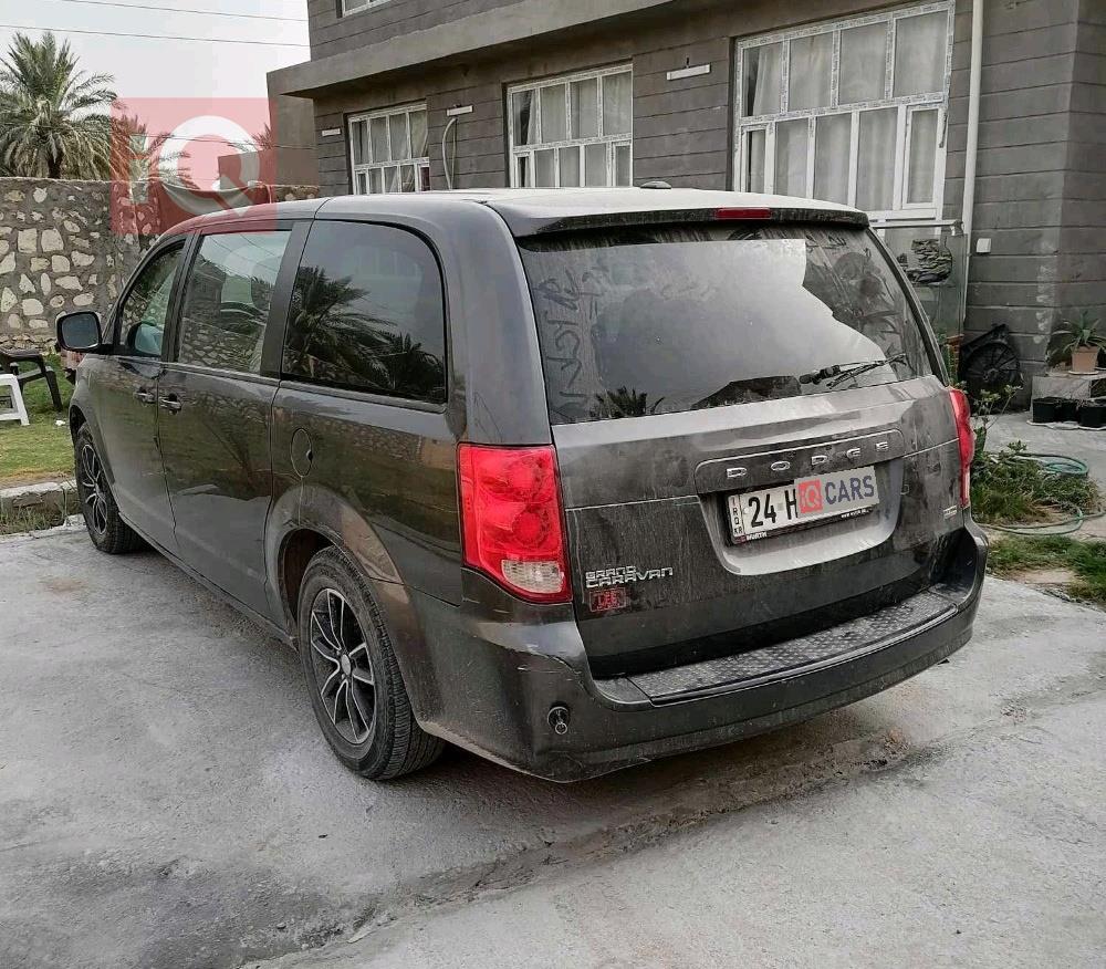 دۆج گراند کاراڤان